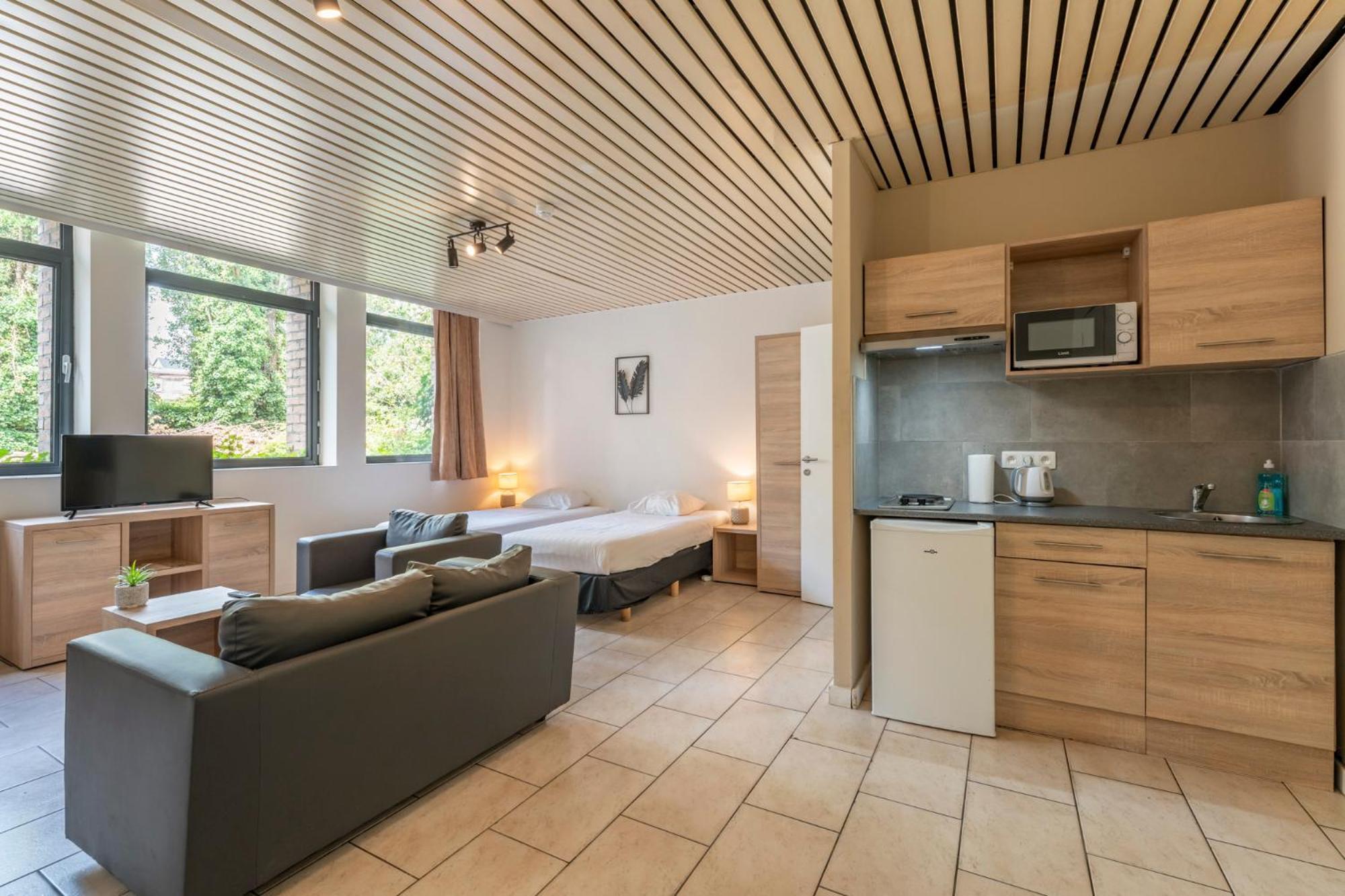 Condo Gardens Брюксел Екстериор снимка