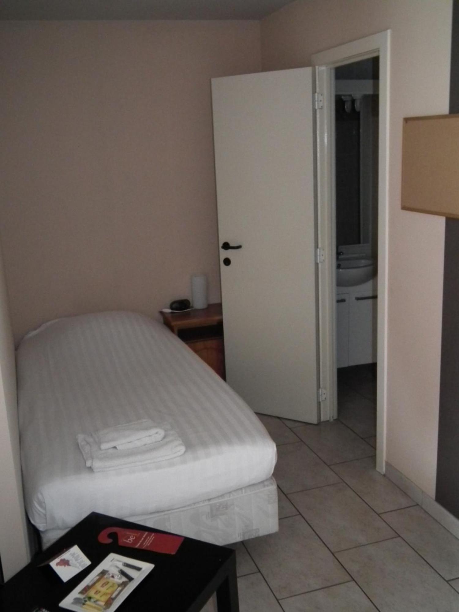 Condo Gardens Брюксел Екстериор снимка