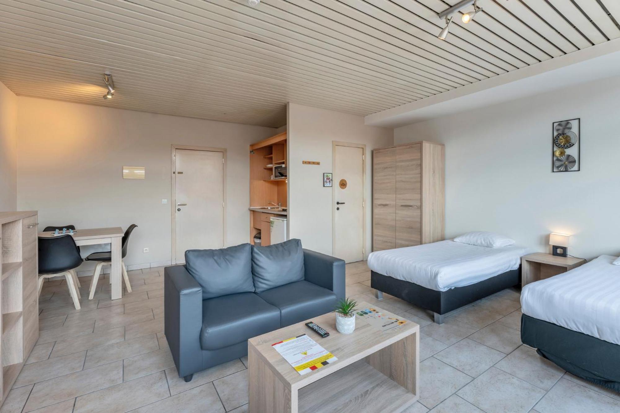 Condo Gardens Брюксел Екстериор снимка
