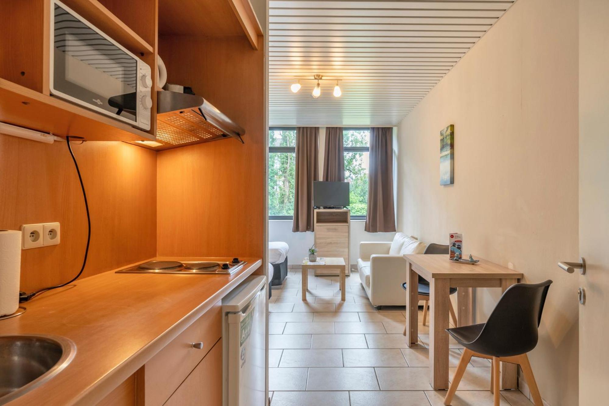 Condo Gardens Брюксел Екстериор снимка