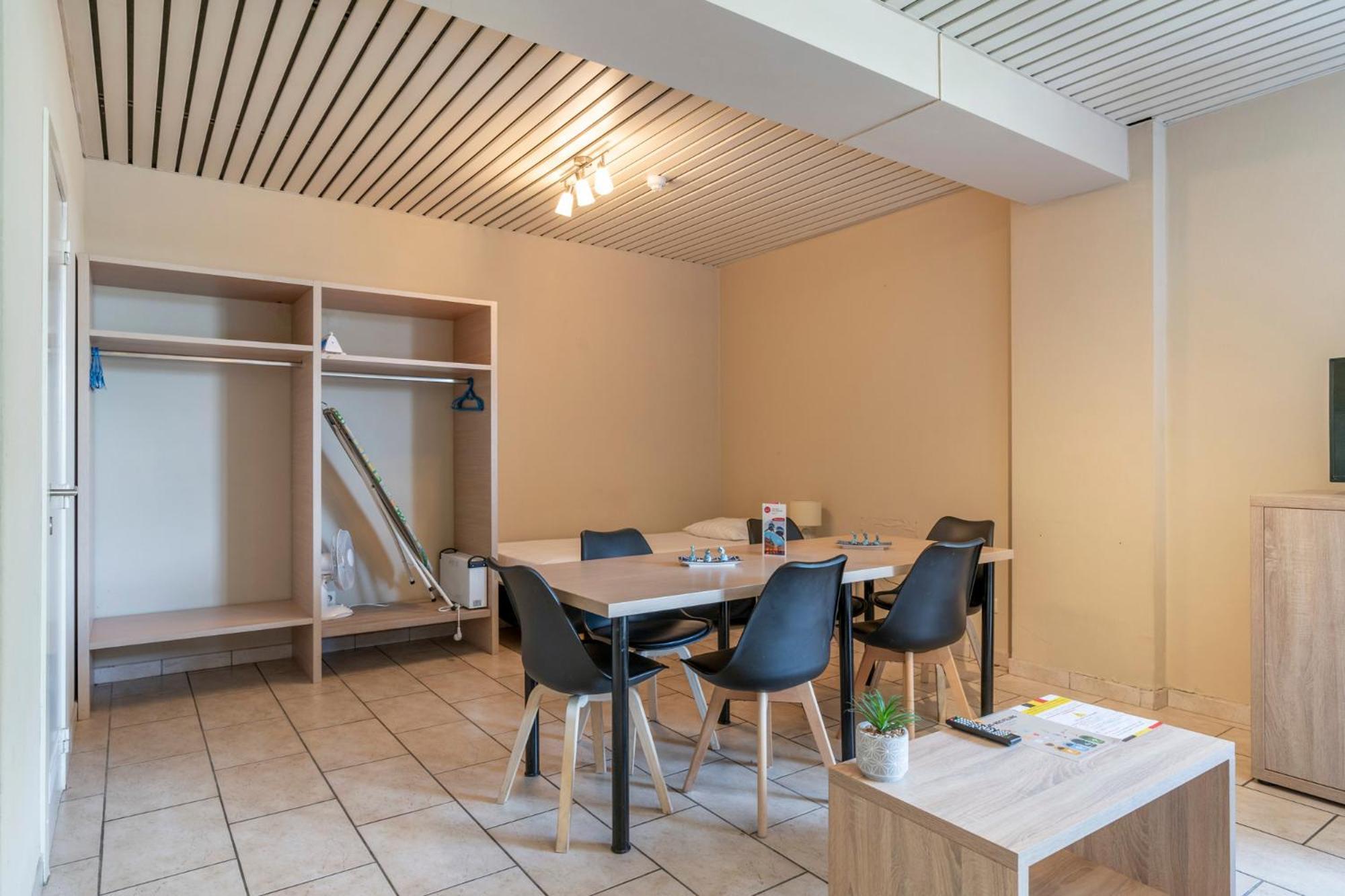 Condo Gardens Брюксел Екстериор снимка
