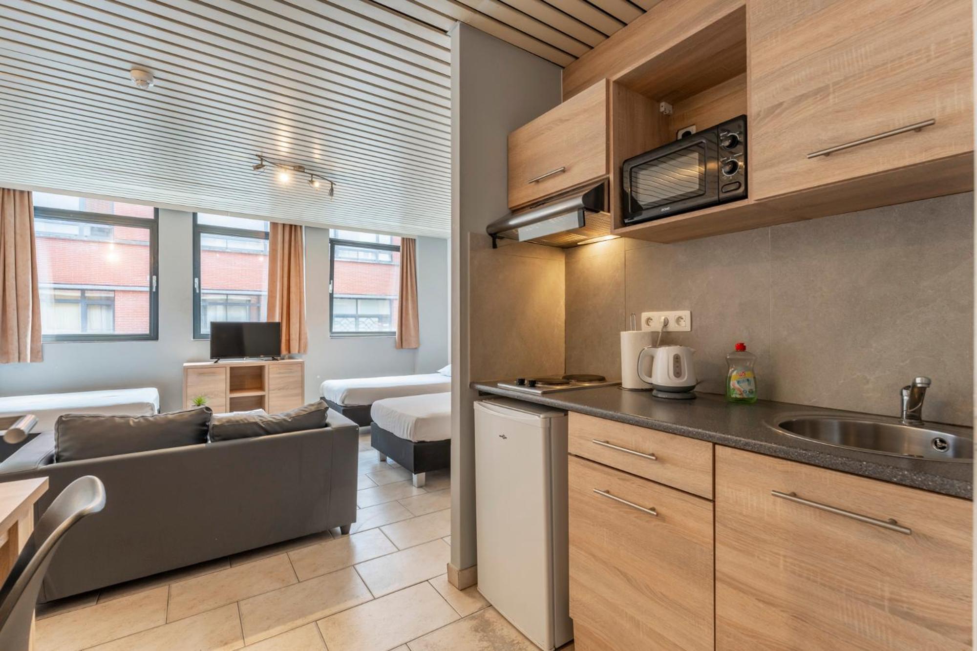 Condo Gardens Брюксел Екстериор снимка
