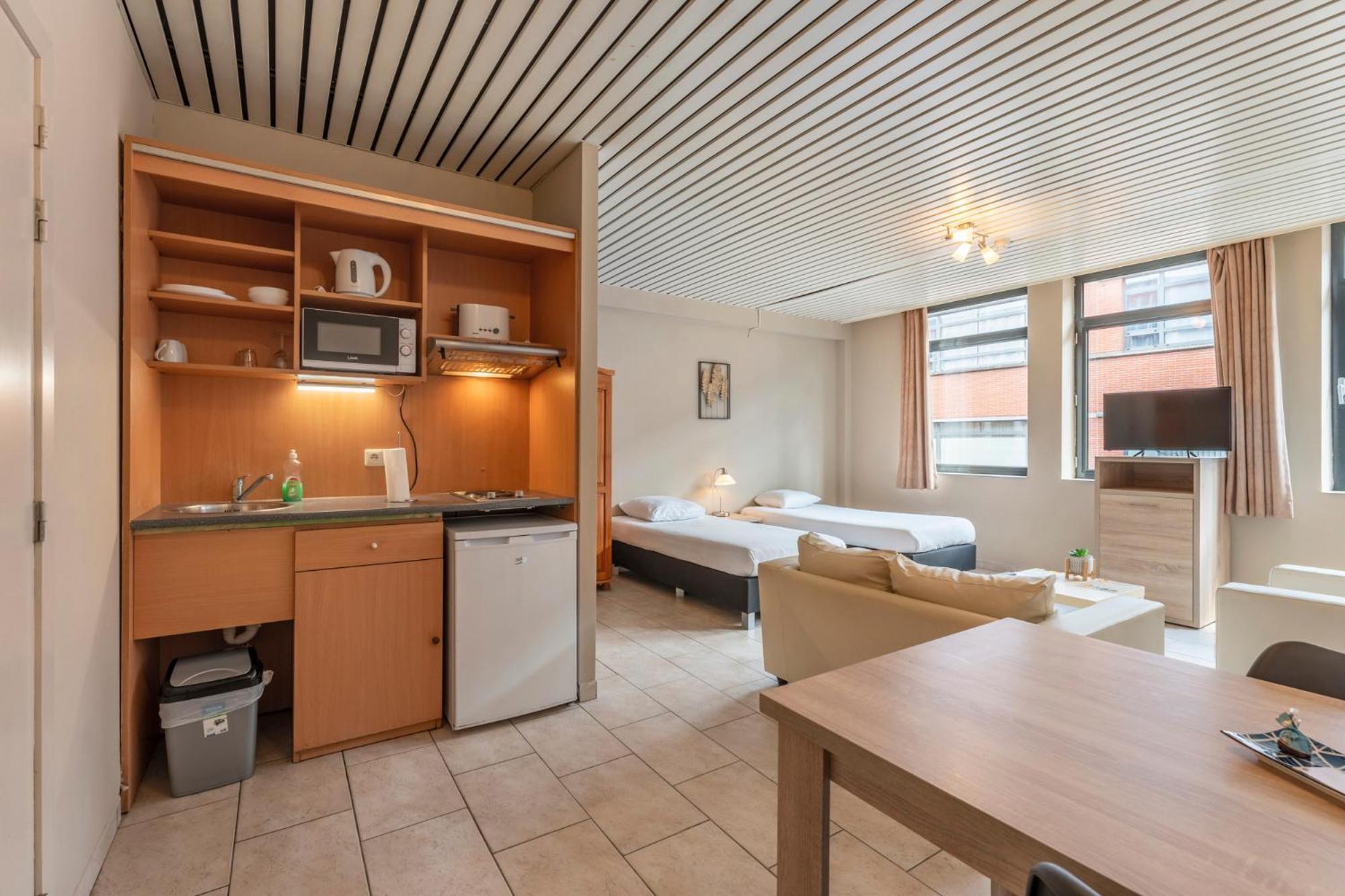 Condo Gardens Брюксел Екстериор снимка
