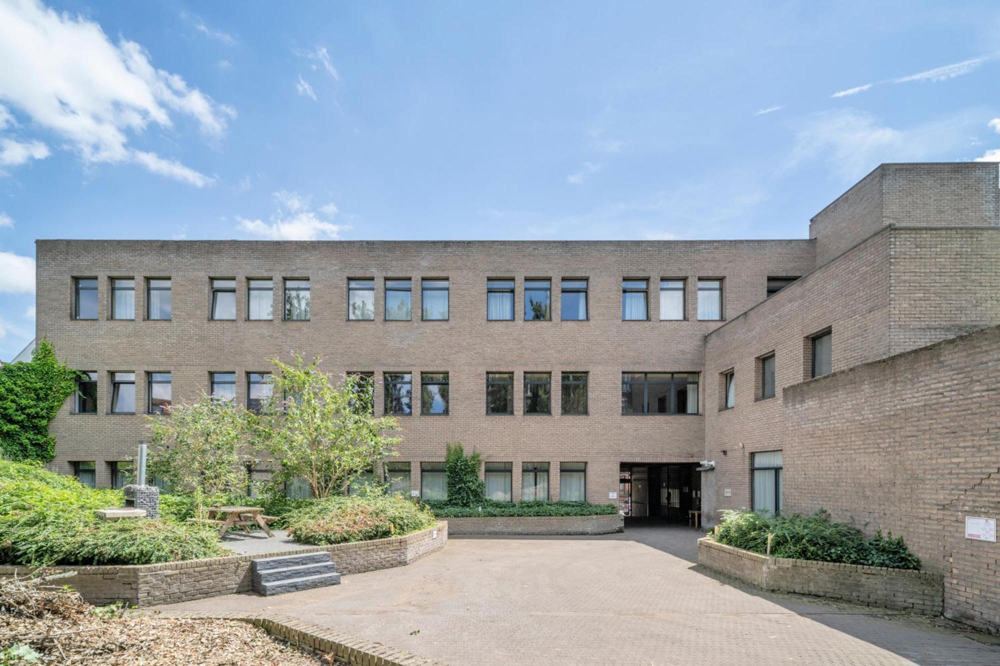 Condo Gardens Брюксел Екстериор снимка