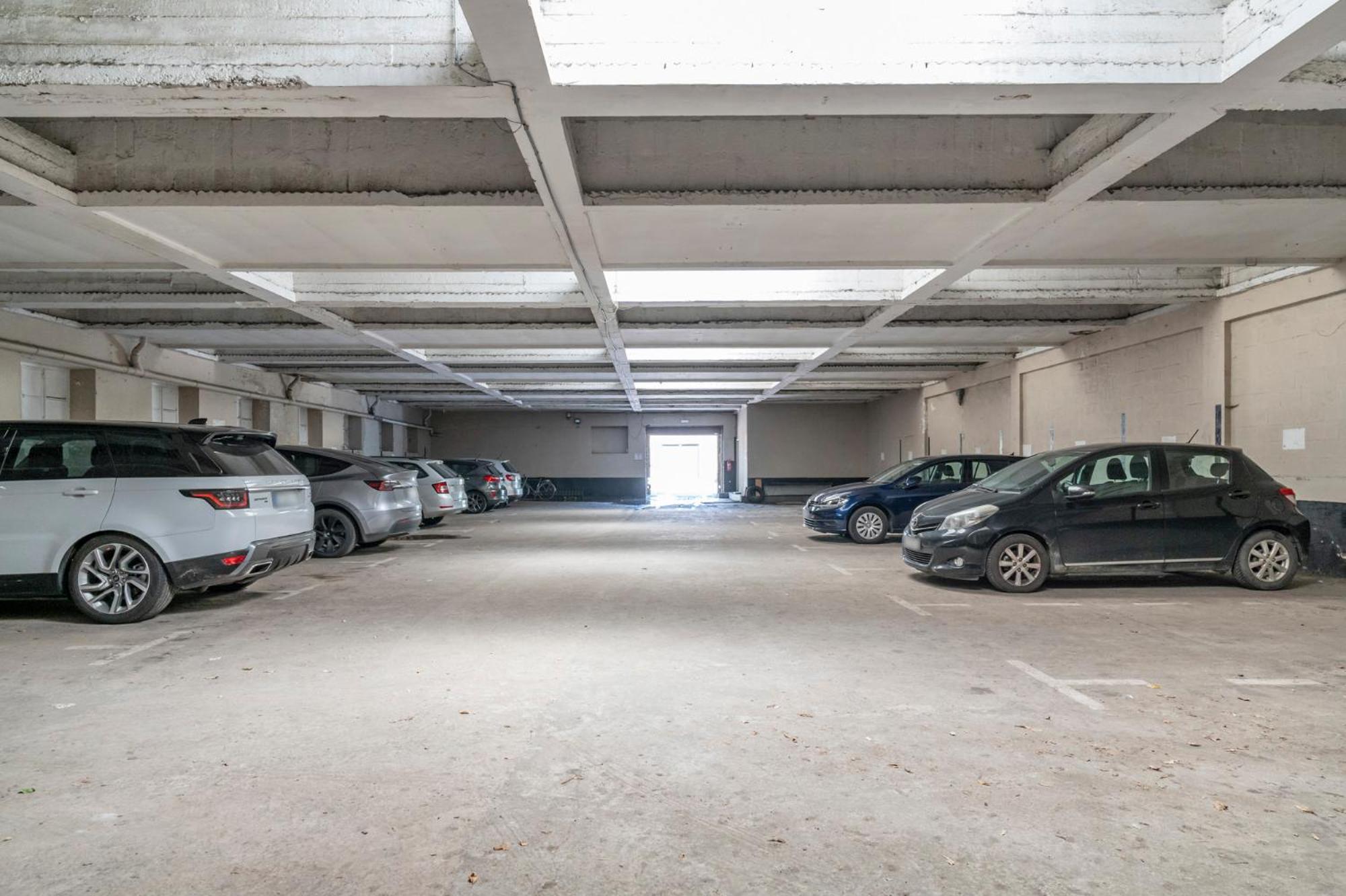 Condo Gardens Брюксел Екстериор снимка